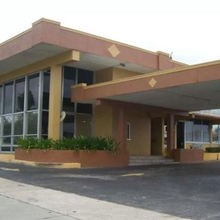 America'S Best Inn & Suites-Лейкленд Екстериор снимка