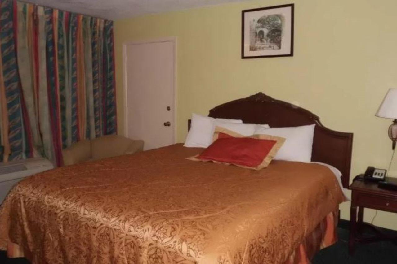 America'S Best Inn & Suites-Лейкленд Екстериор снимка