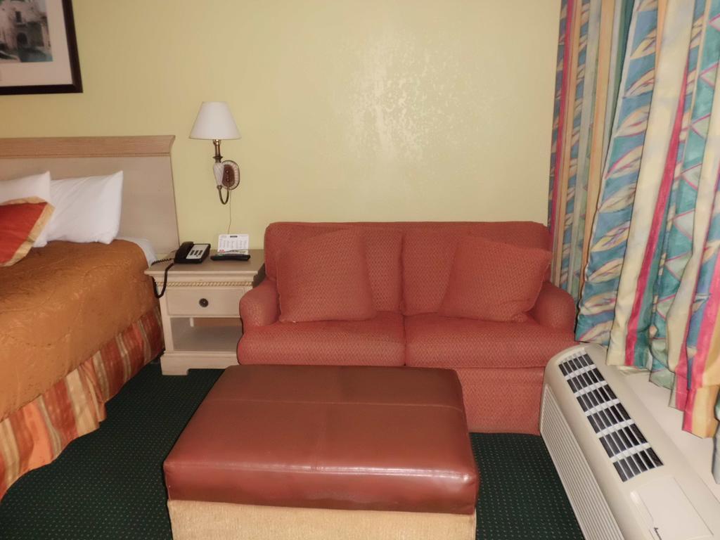 America'S Best Inn & Suites-Лейкленд Екстериор снимка